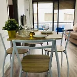 アパート Eleni's 1-br In Center *