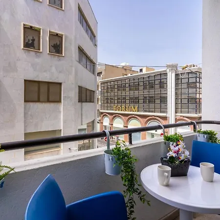 アパート Eleni's 1-br In Center