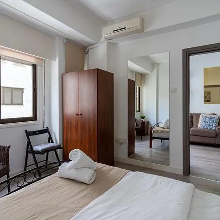 Eleni's 1-br In Center * ラルナカ