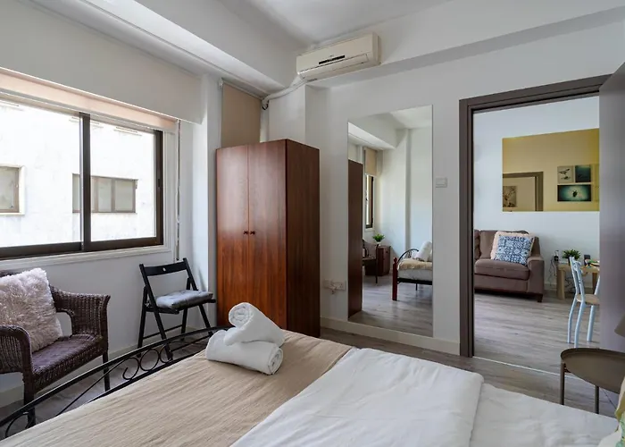 Eleni's 1-br In Center * Larnaca